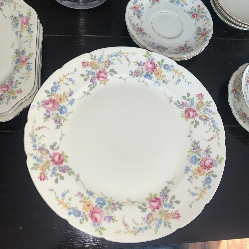 KPM Royal Ivory- Riviera Floral Pattern Set of 4 China